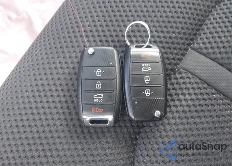 2020 Kia Optima Lx z USA, uszkodzony, nr VIN 5XXGT4L31LG436815